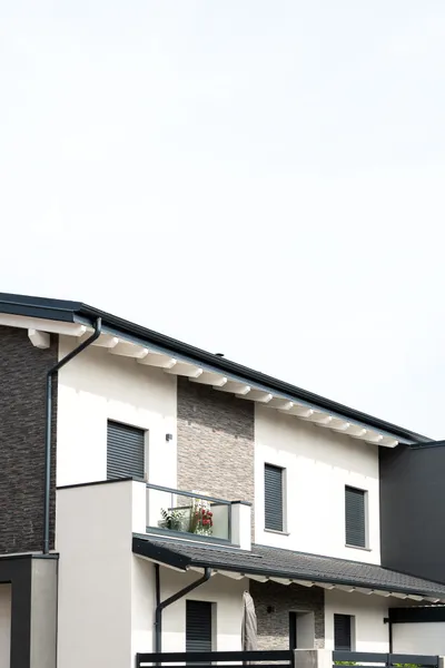 Villa Gardens — 6